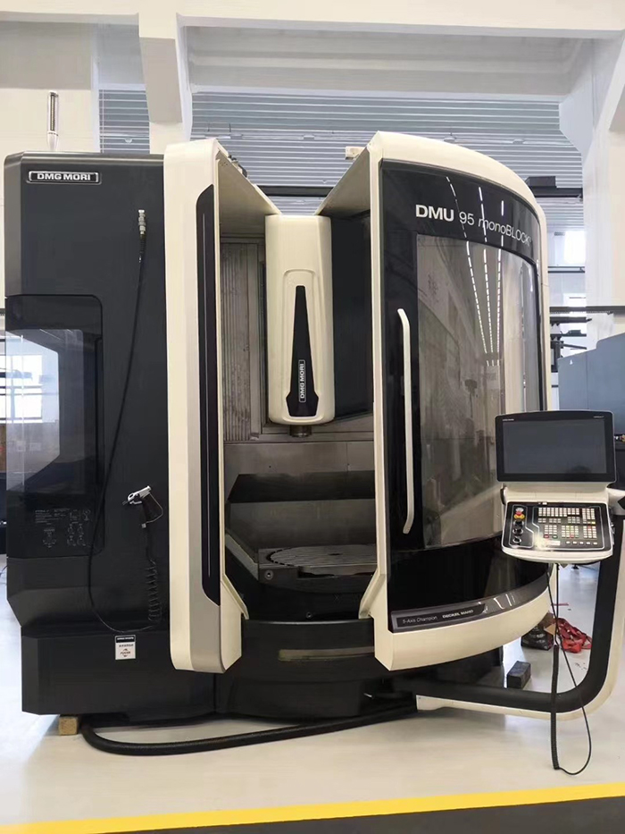 DMG-MORI-五軸加工中心DMU-95-monoBLOCK-安裝交付現(xiàn)場